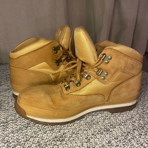Timberland Boots Wheat Eurohikers: 8.5 Womens / Big Kid 7